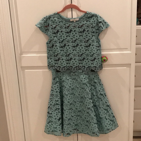 Gorgeous Blue Lace ALEXIS Two Piece Outift - Picture 1 of 6